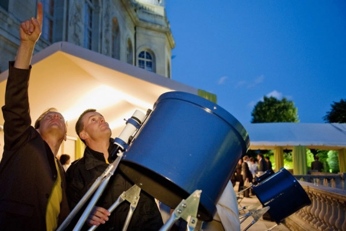 Astronomy Activity : Universe mysteries and wonders - Bonjour Fun