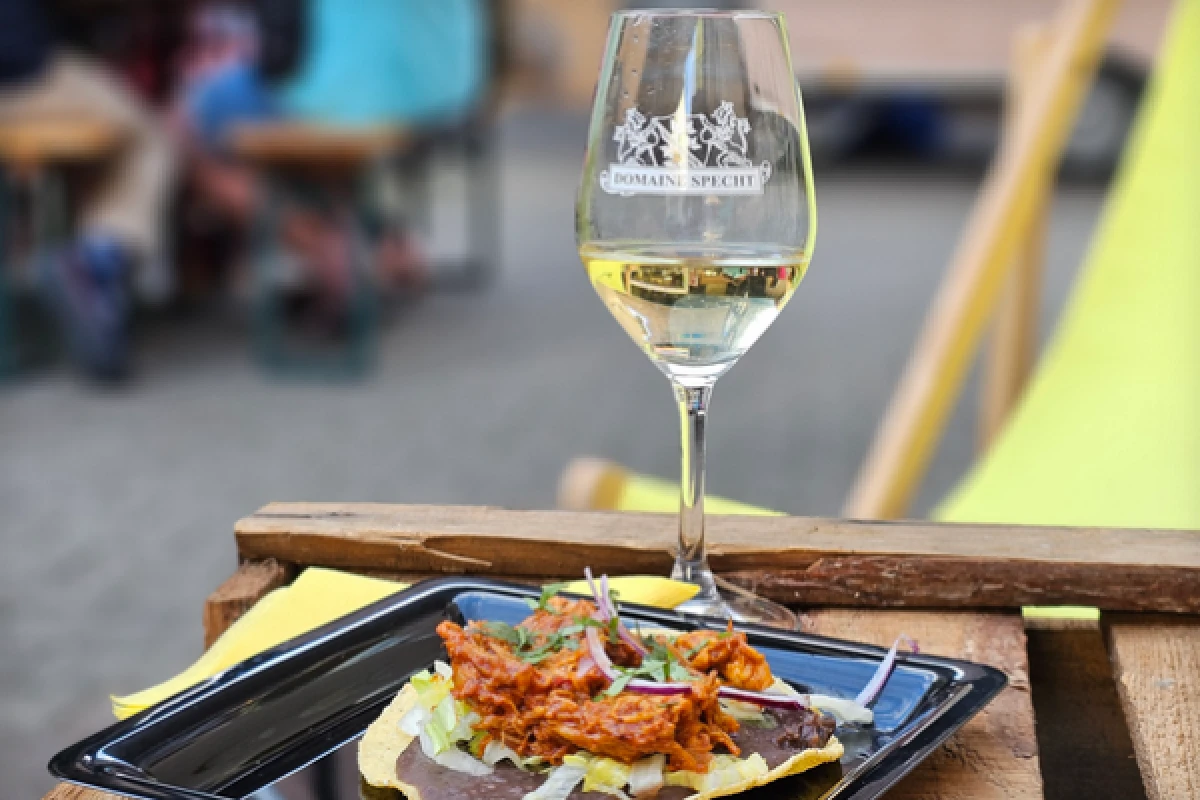Gourmet aperitif at the Independent Winegrower's - Bonjour Fun