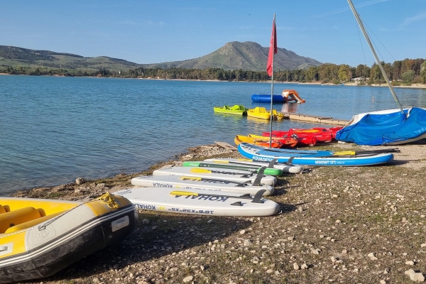 Multiadventure in the Cubillas dam (Granada) land - Bonjour Fun