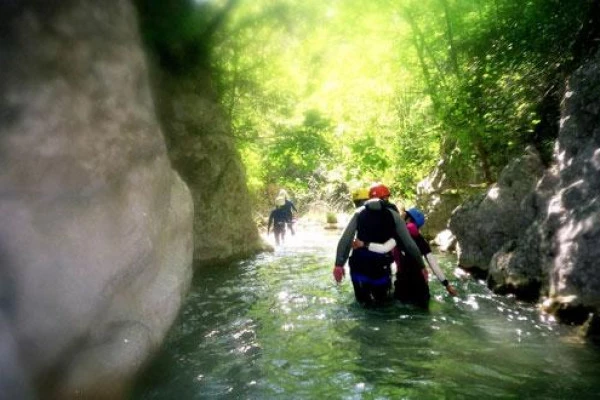 Aquatic stroll - The Siagne Gorges - Bonjour Fun