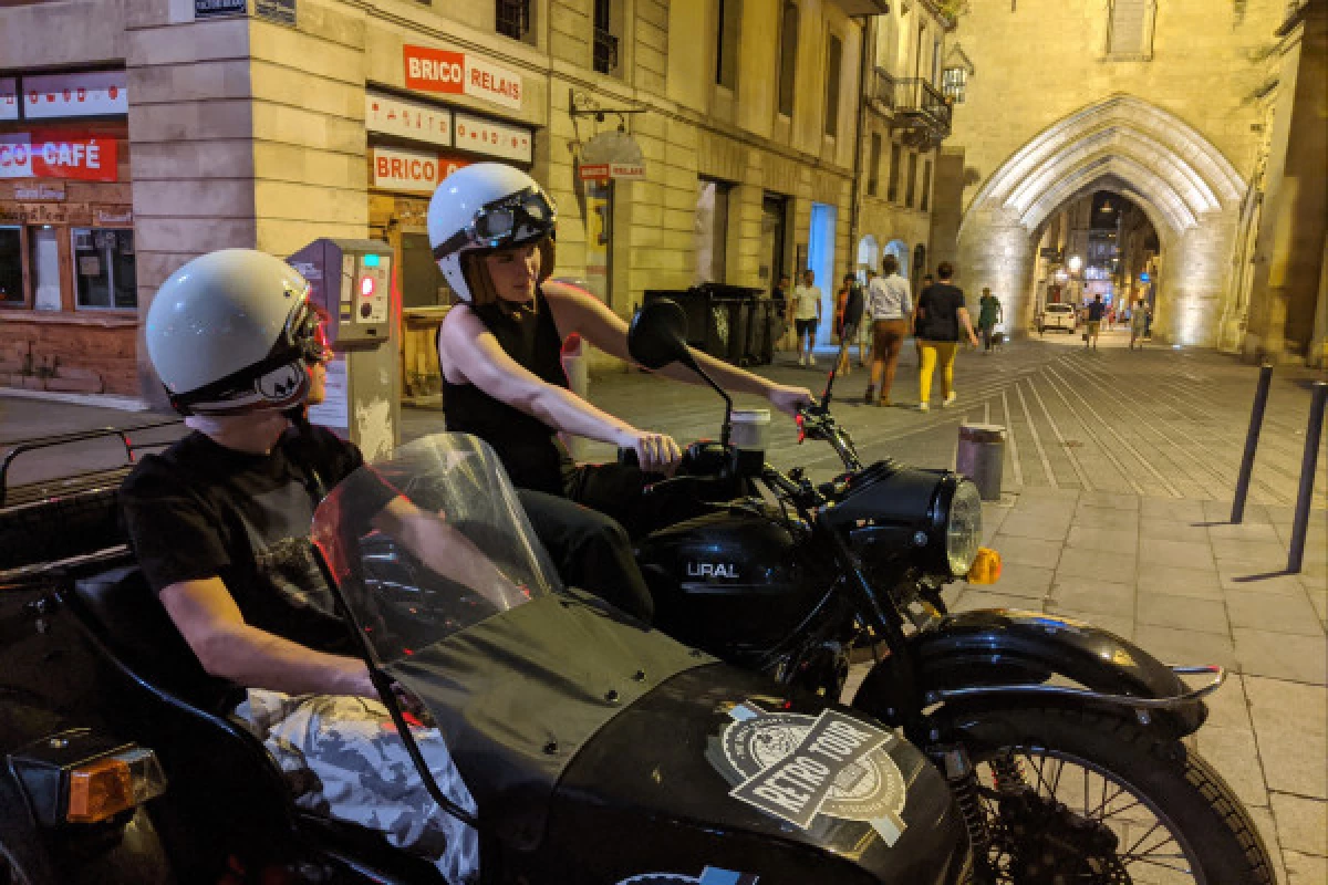 Night tour in Bordeaux in a sidecar - Bonjour Fun