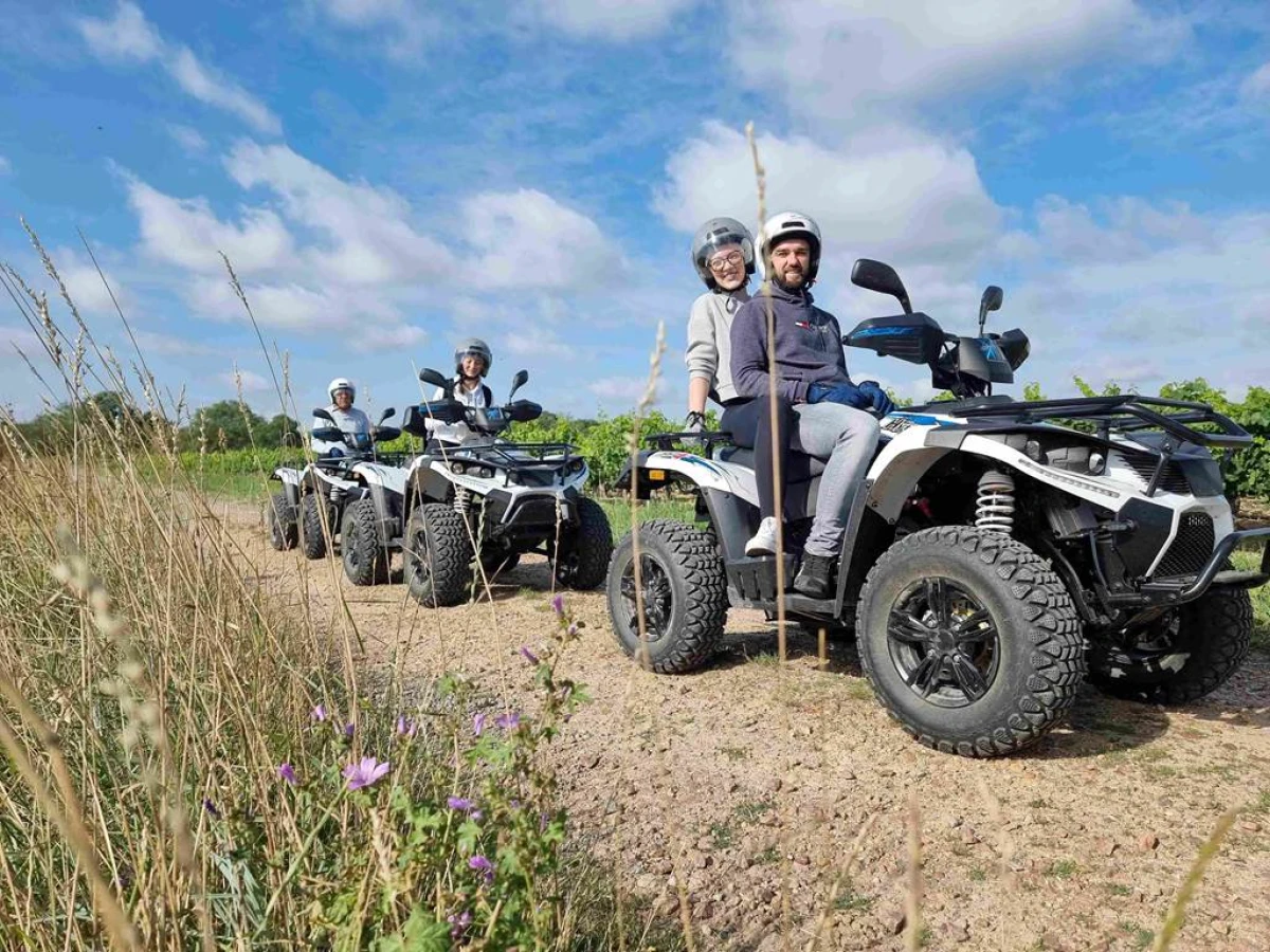 Electric quad ride in the vineyard - Bonjour Fun