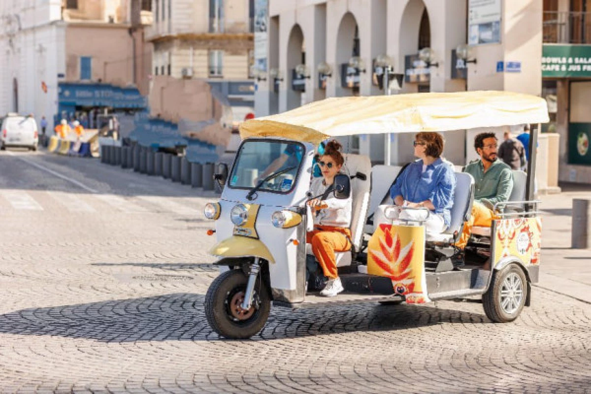 Tuk Tuk tour around the Palais Longchamp. - Bonjour Fun