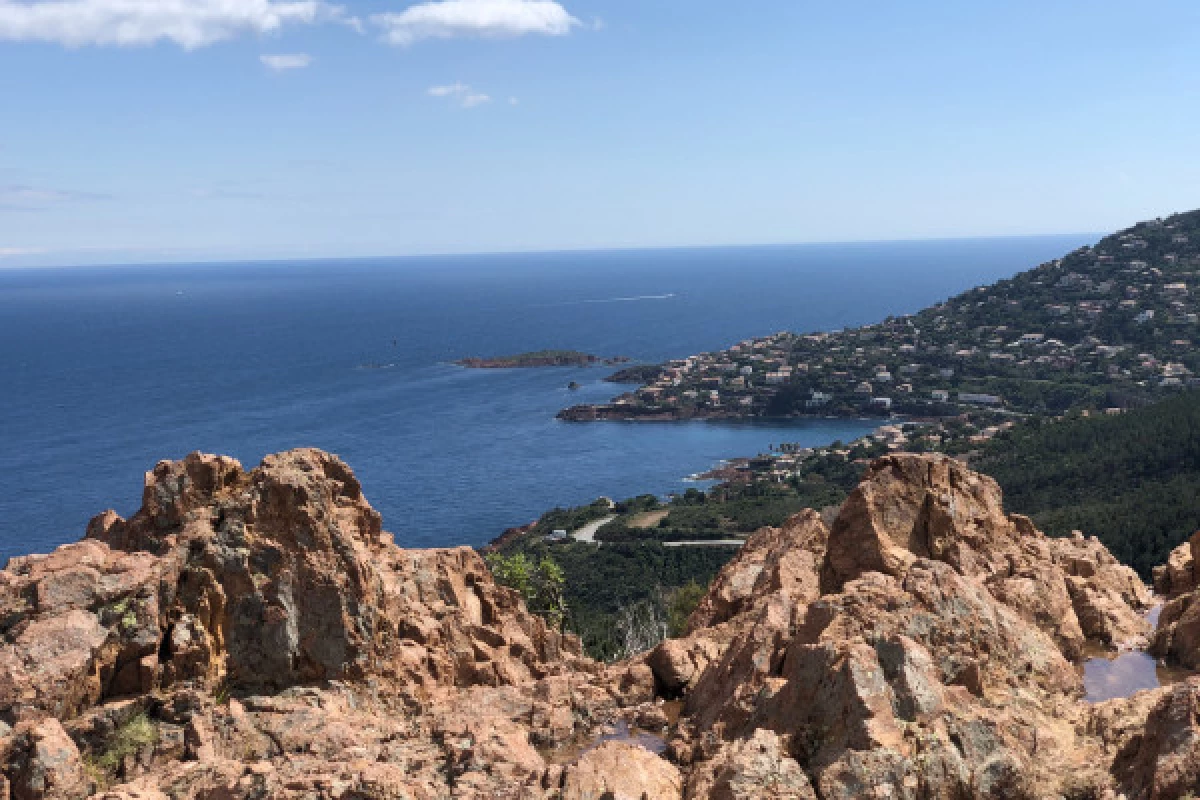 Electric mountain bike ride in the Esterel Massif - Bonjour Fun