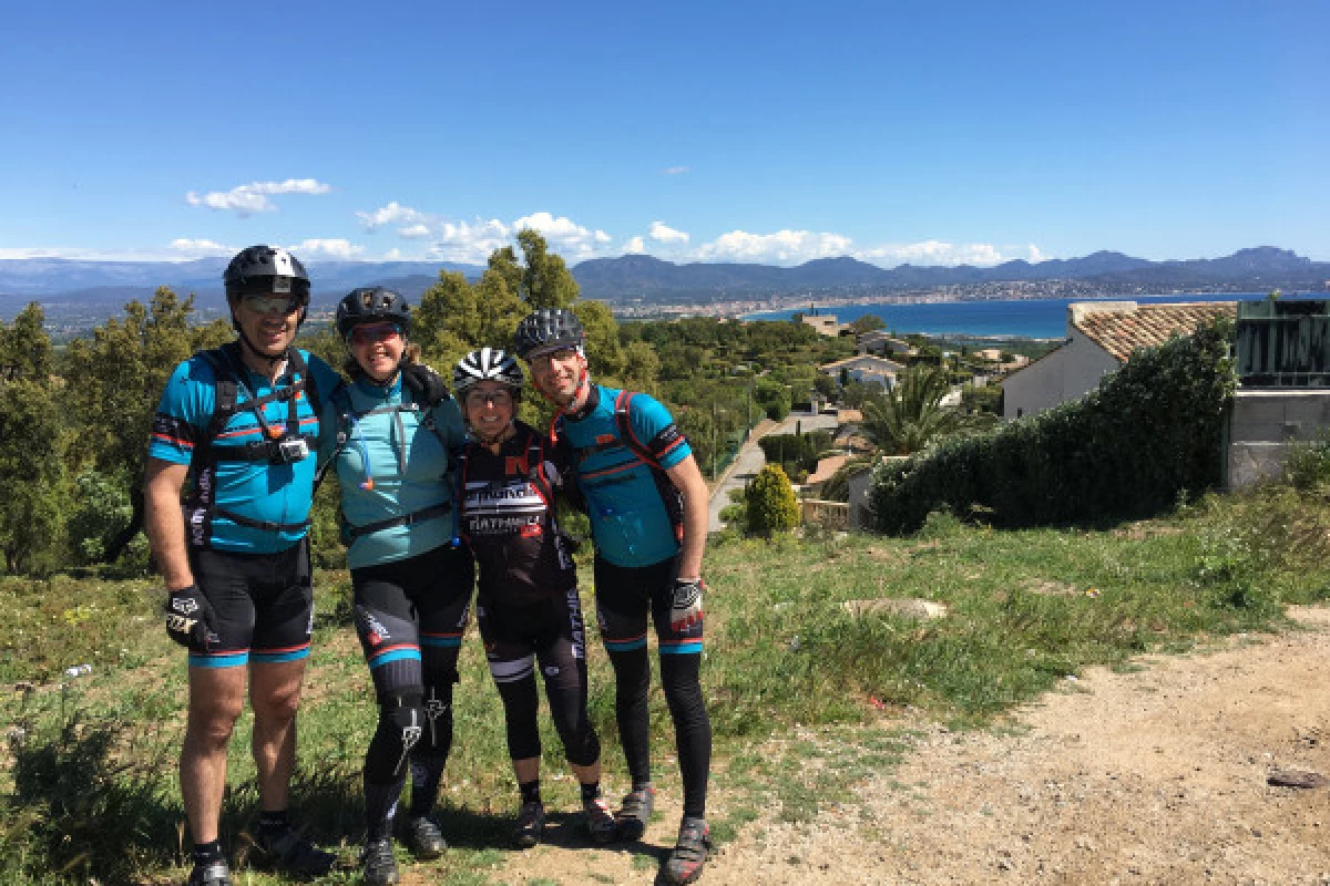 Electric mountain bike ride in the Massif des Maures - Bonjour Fun