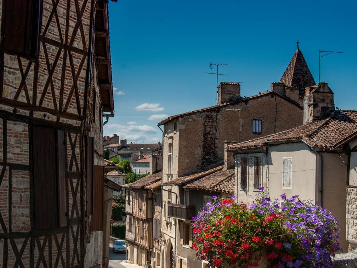 Balade patrimoine / jeu :Itinéraire dans la ville d'Agen Green Pursuit - Bonjour Fun