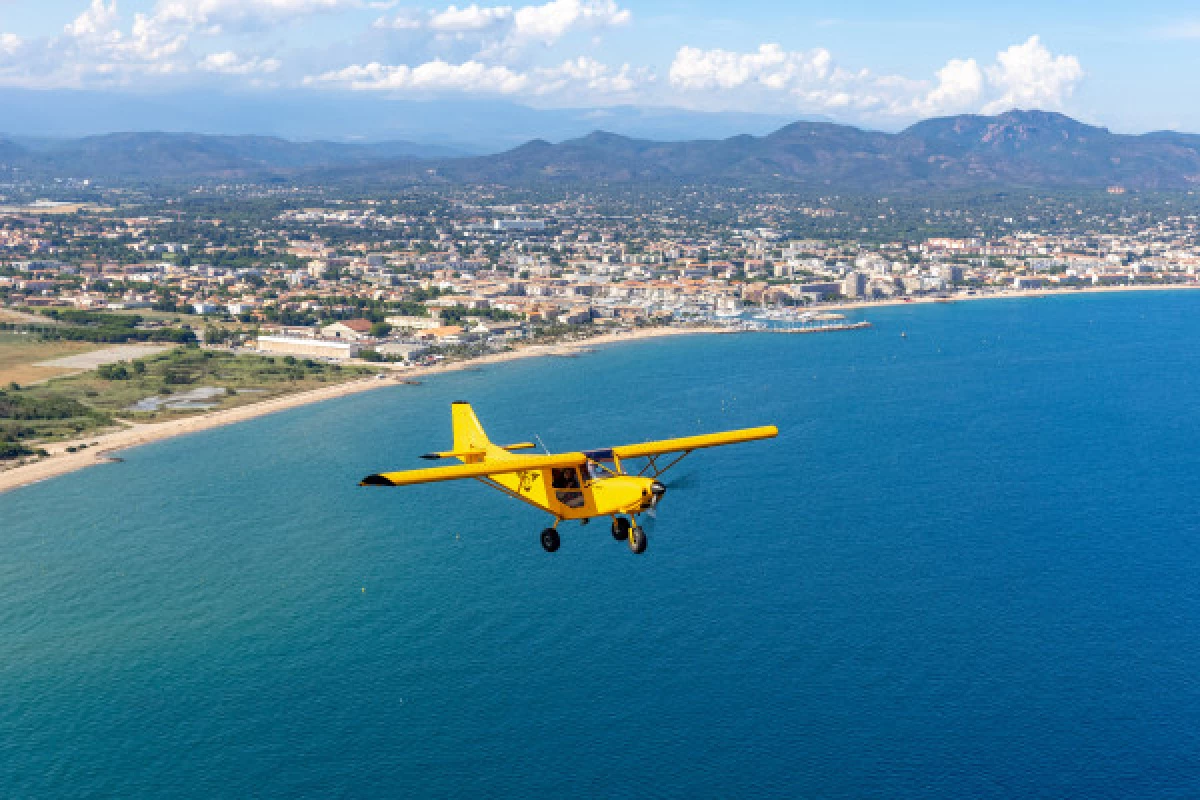 Ultralight Aircraft Flight- The yellow planes of Fréjus - Bonjour Fun