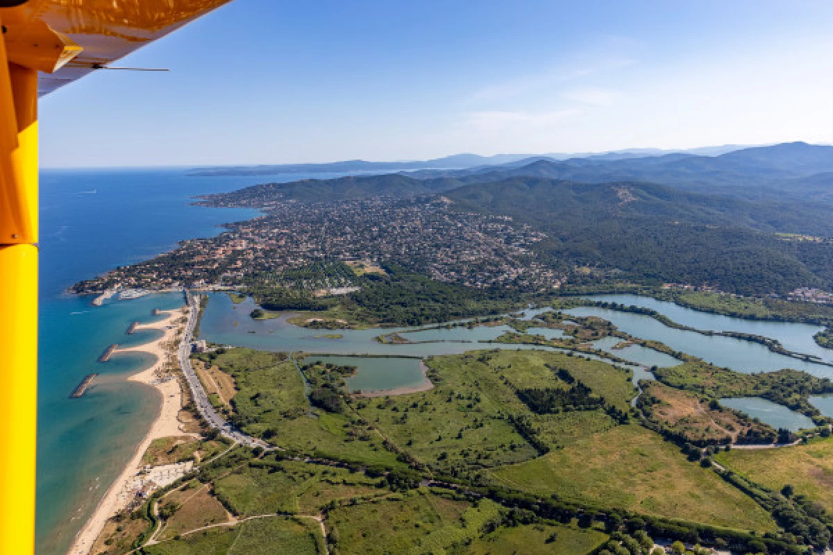 Ultralight Aircraft Flight- The yellow planes of Fréjus - Bonjour Fun