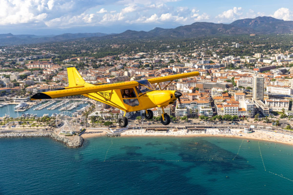 Ultralight Aircraft Flight- The yellow planes of Fréjus - Bonjour Fun