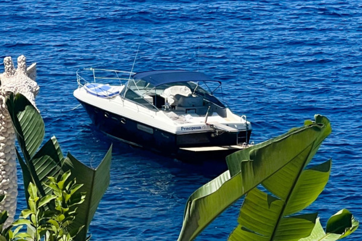 Boat Tour Sarima 38 Principessa – Amalfi Coast (10 pers.) - Bonjour Fun