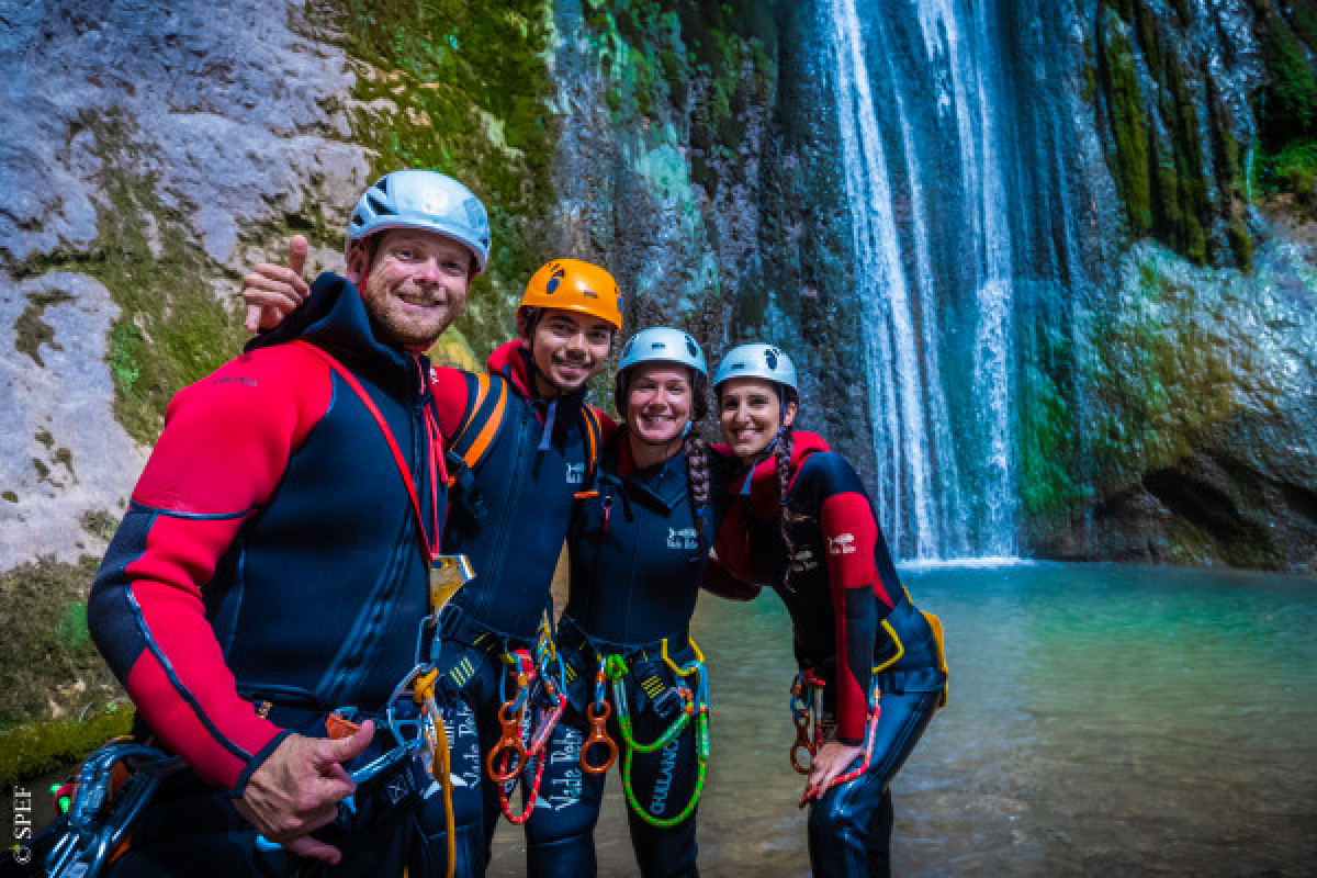 Gorges du Loup canyoning - Bonjour Fun