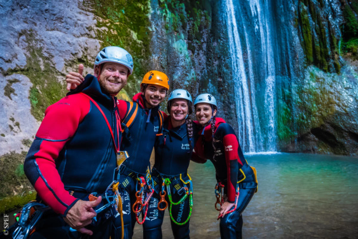 Gorges du Loup canyoning - Bonjour Fun