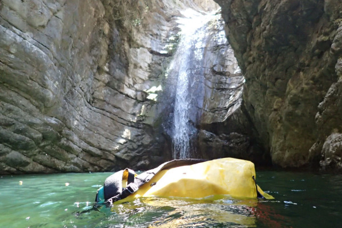 Canyoning adventure Bollène - Estéron Valley - Bonjour Fun