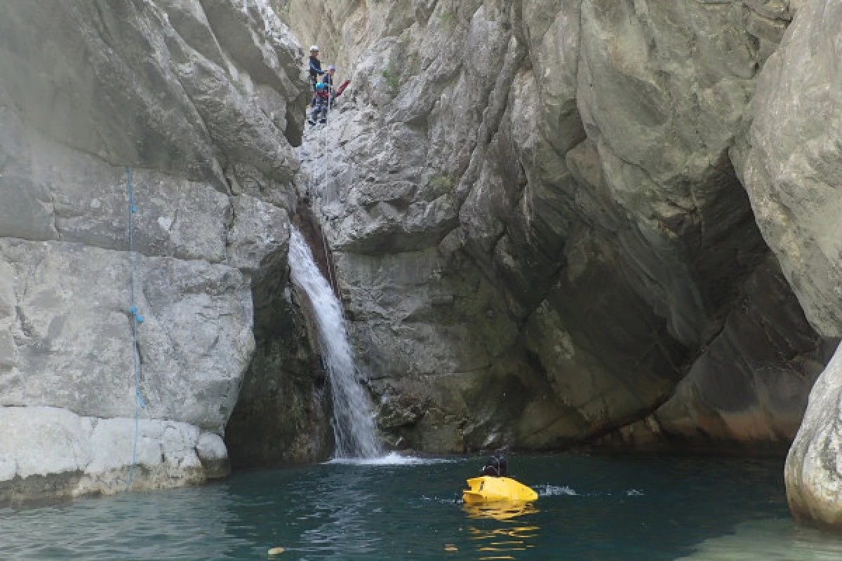 Canyoning of the Vésubie - Half day - Level 2 - Bonjour Fun