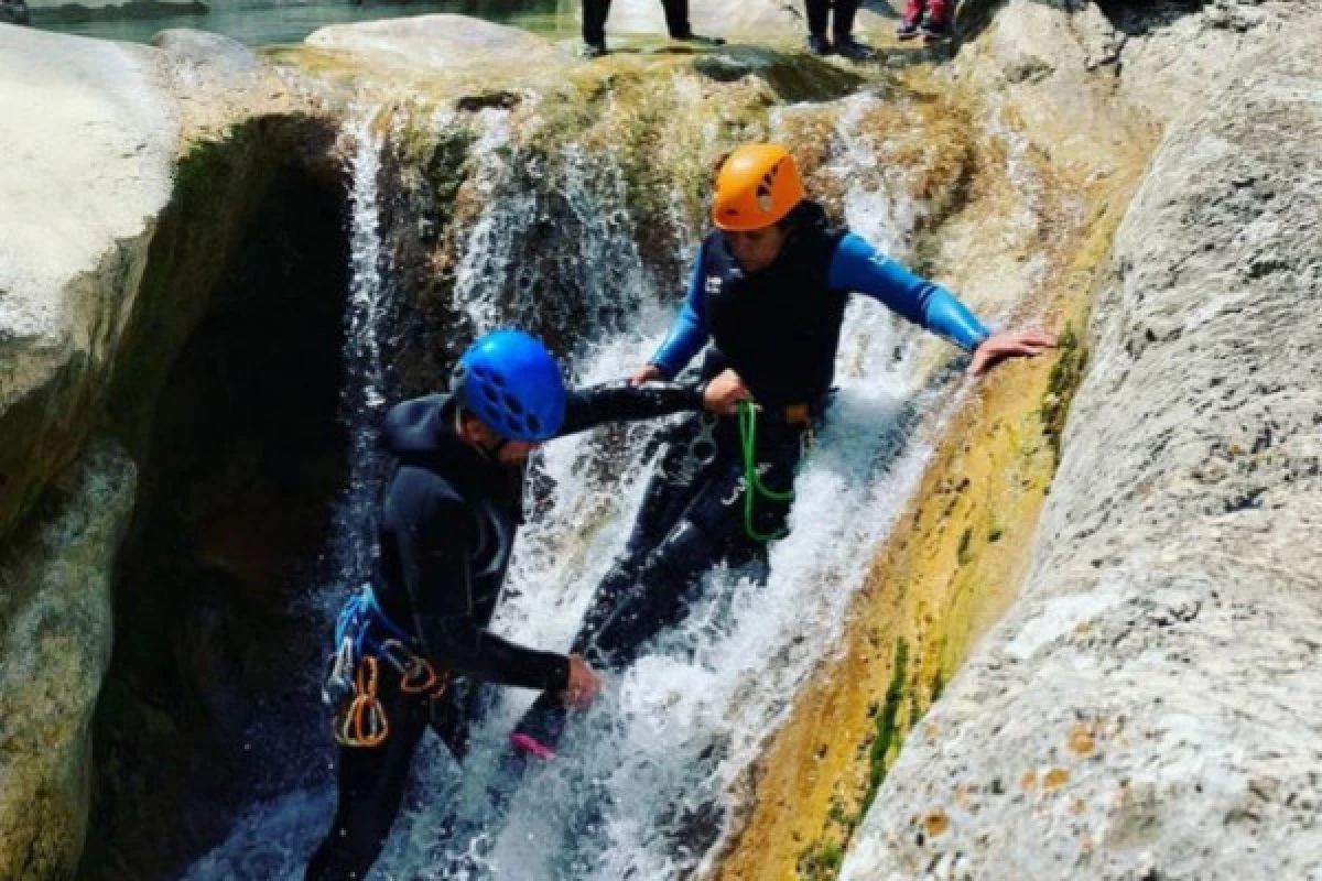 Gours du Ray canyoning - PROMO - Bonjour Fun