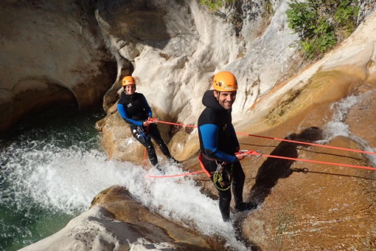 Canyoning Level 2 - Gorges du Loup - Bonjour Fun