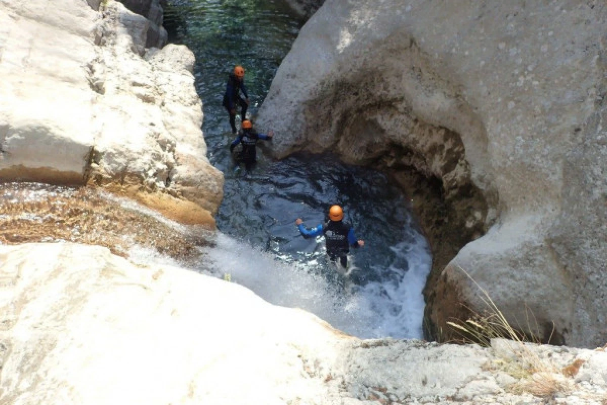 Canyoning level 2 - Gours du Ray - Bonjour Fun