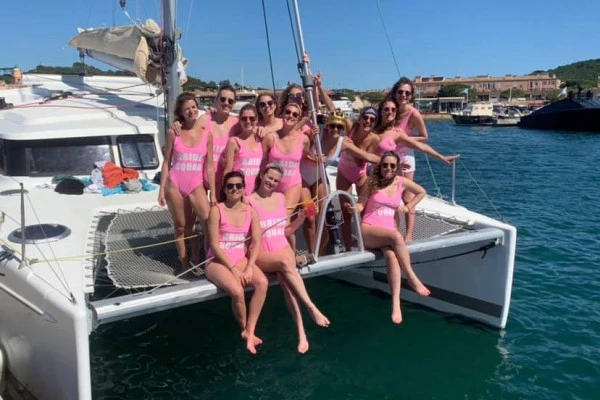 PRIVATIZED CATAMARAN TRIP - 5 DAYS (PORQUEROLLES) - Bonjour Fun