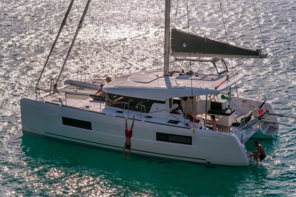 PRIVATIZED CATAMARAN - 7 DAYS - PORQUEROLLES - Bonjour Fun