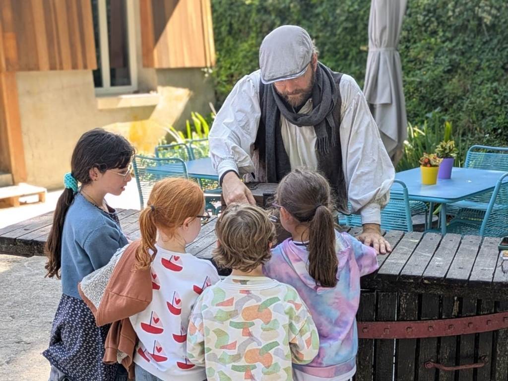 Treasure hunt - Bonjour Fun