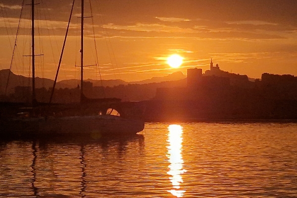 Tour 2 h - Sunset by boat - Bonjour Fun