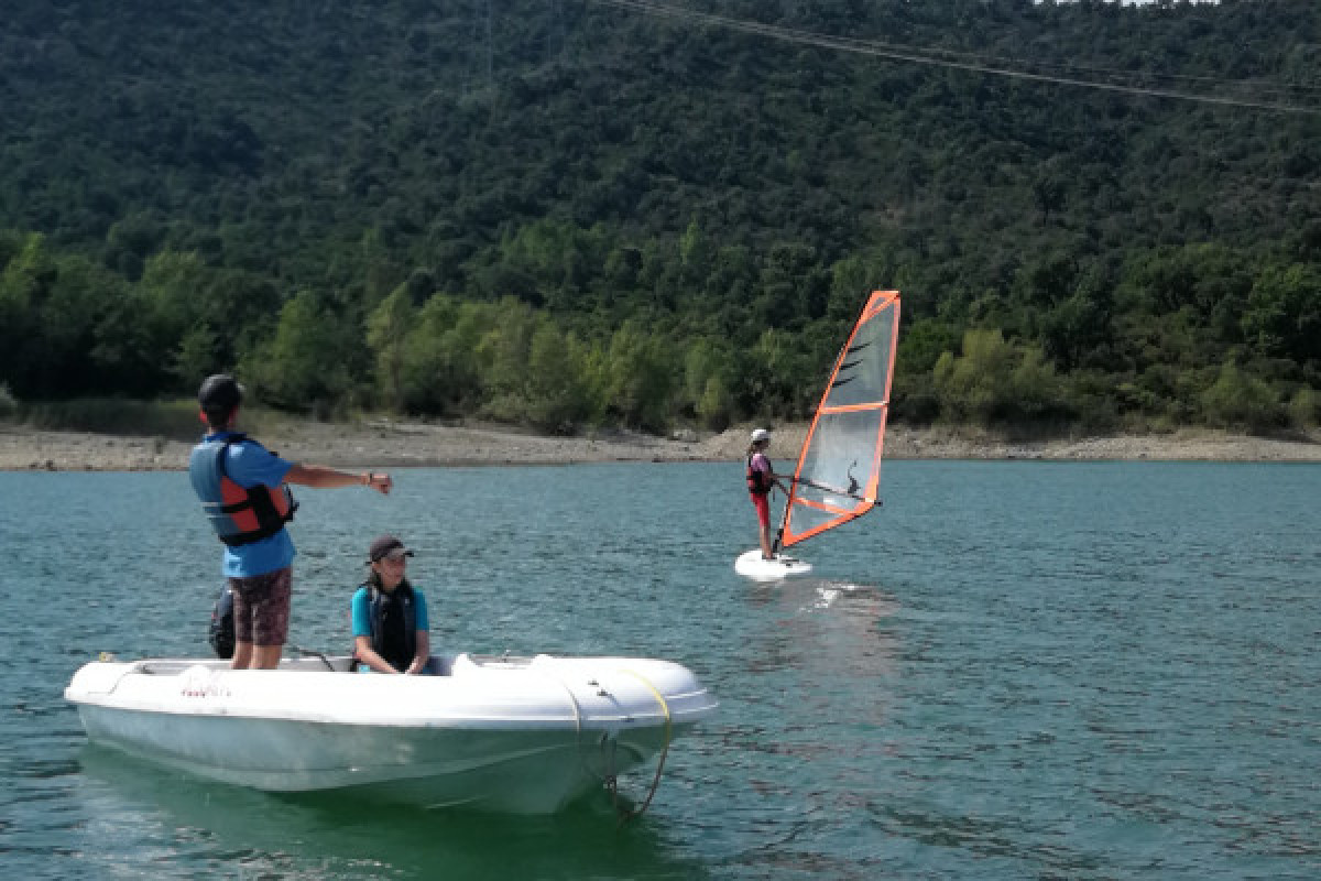 Individual sailing lessons - Lake Saint Cassien - Bonjour Fun