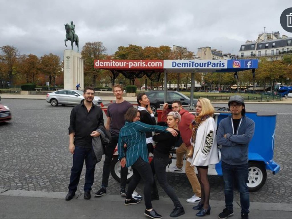 Crazy Bike Bar Tour - 1h - Bonjour Fun