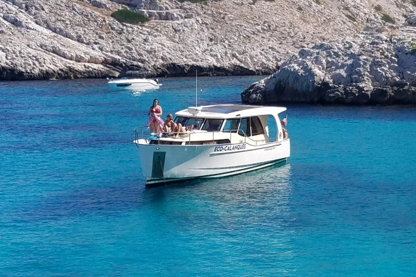 Excursion to the Calanques - Bonjour Fun