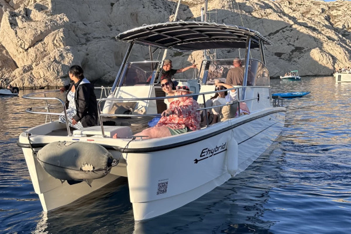 Afternoon cruise : The secret Calanques of Marin park of the Blue Coast (rvd) - Bonjour Fun