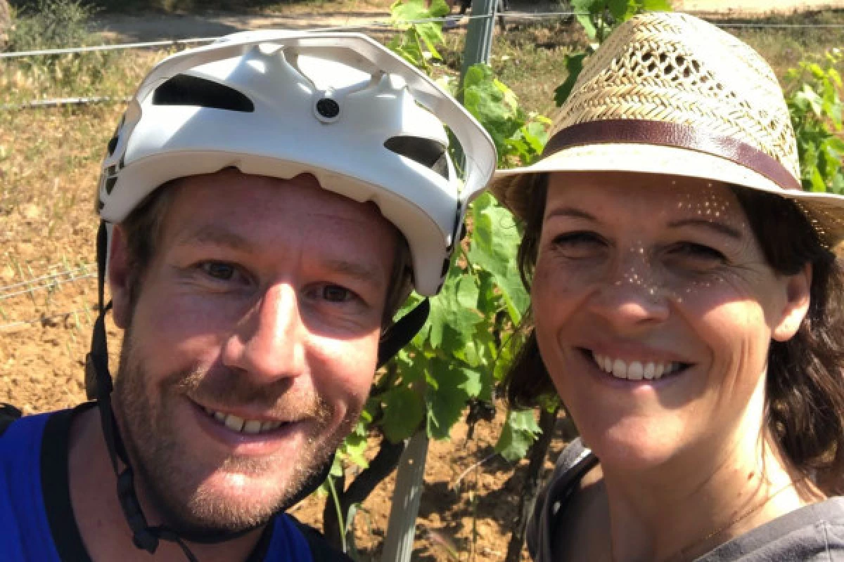 Biking wine tour in the Gulf of Saint-Tropez - Bonjour Fun