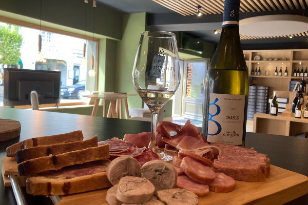 Wine tasting with Local Charcuterie - Bonjour Fun