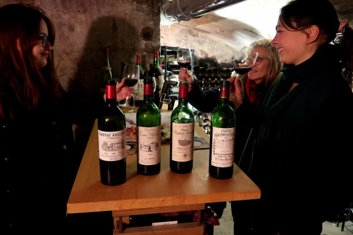 Bordeaux  Old Vintages Wine Tasting - Bonjour Fun