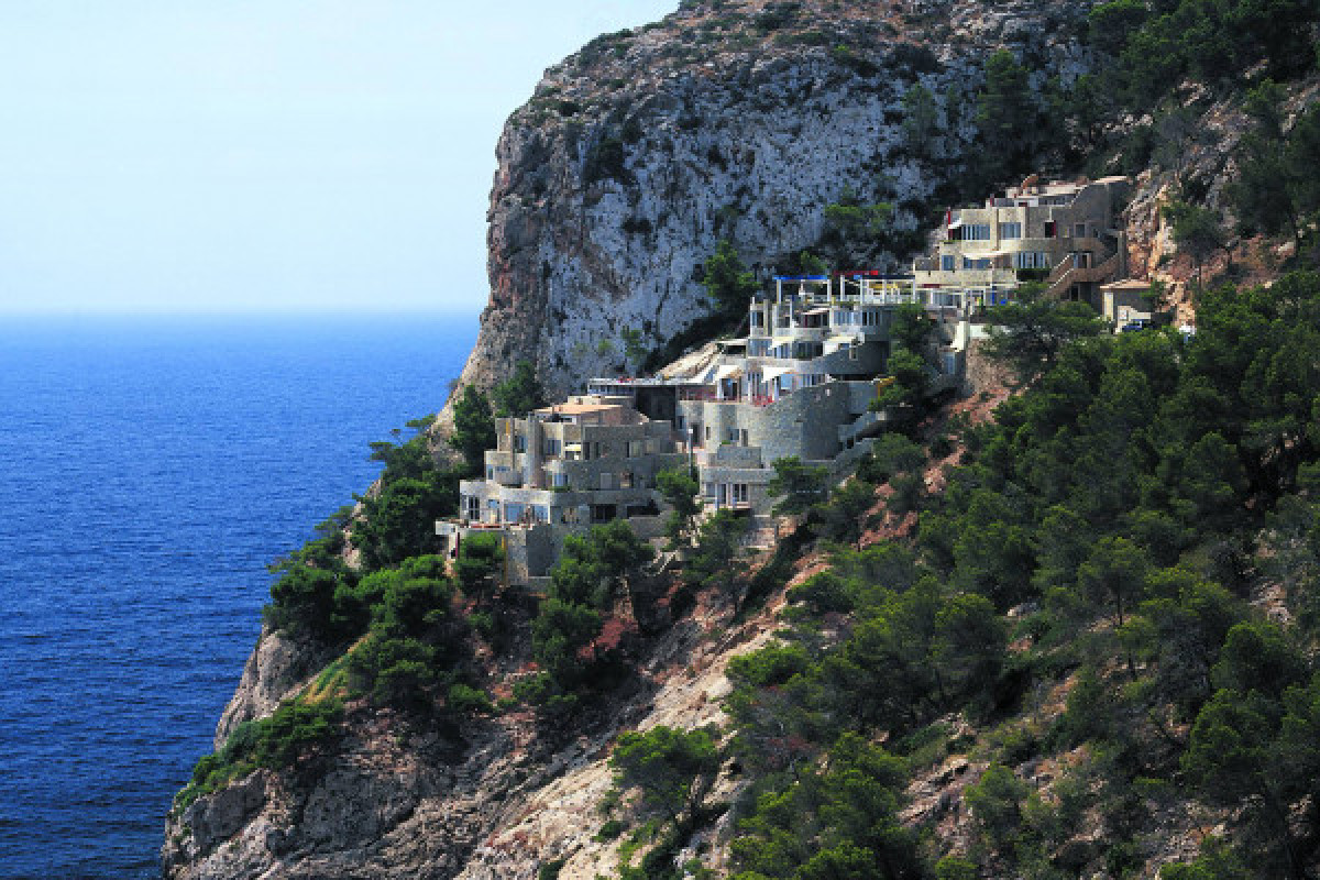 Your special image location - Bonjour Fun