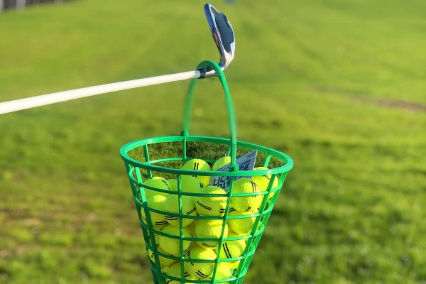 Democratic Golf - Driving range / buckets of balls - Bonjour Fun