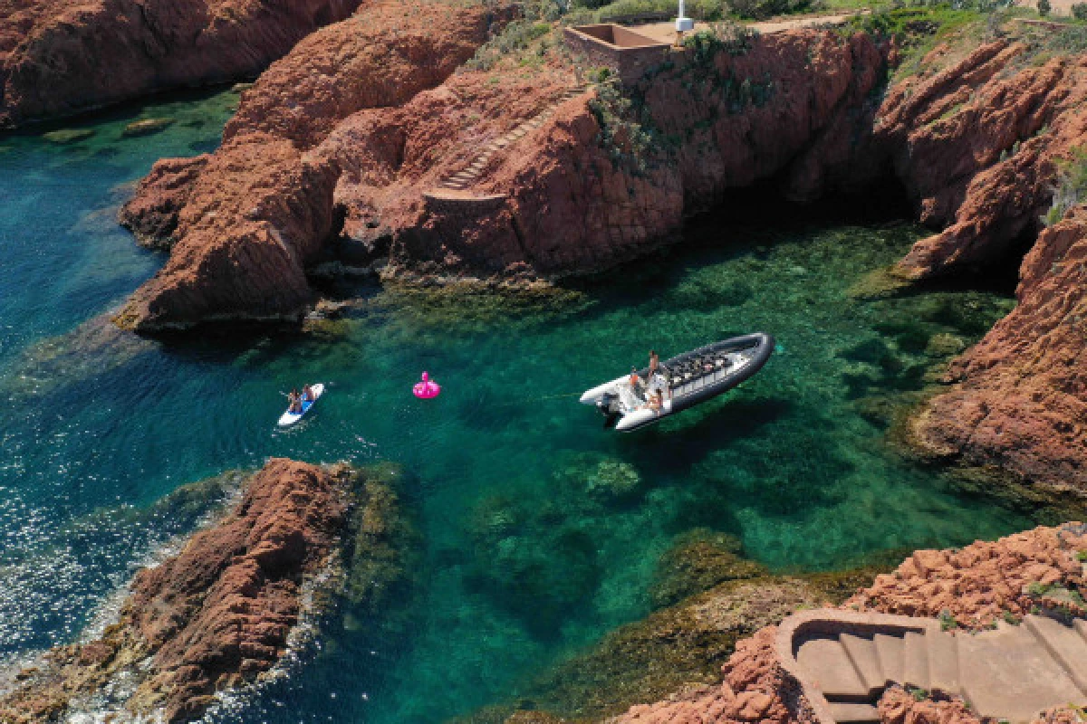 Departure from Agay : Estérel and its creeks. - Bonjour Fun