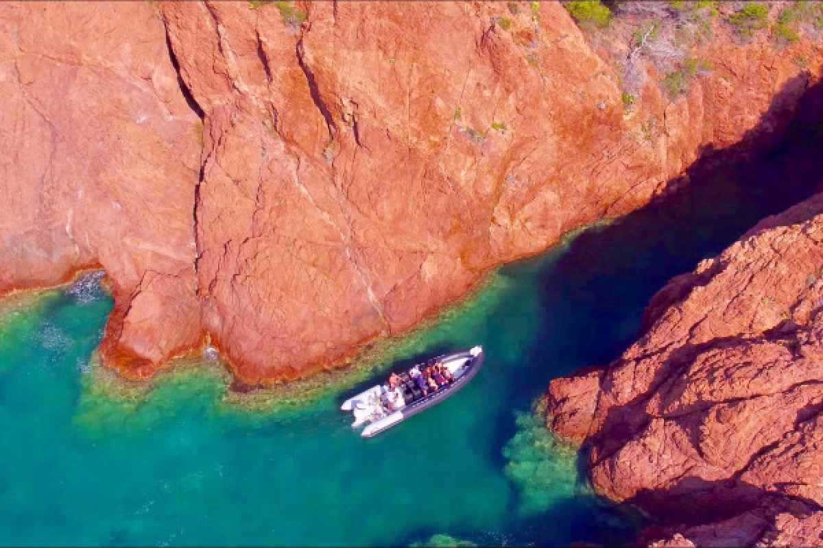 Departure from Agay : Estérel and its creeks. - Bonjour Fun