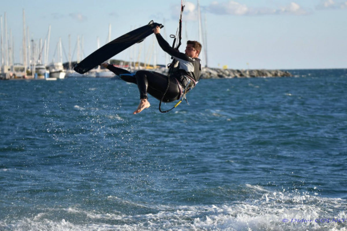 ST-RAPHAEL SEA LANDING with Equipment 1 Session (3H) - Bonjour Fun