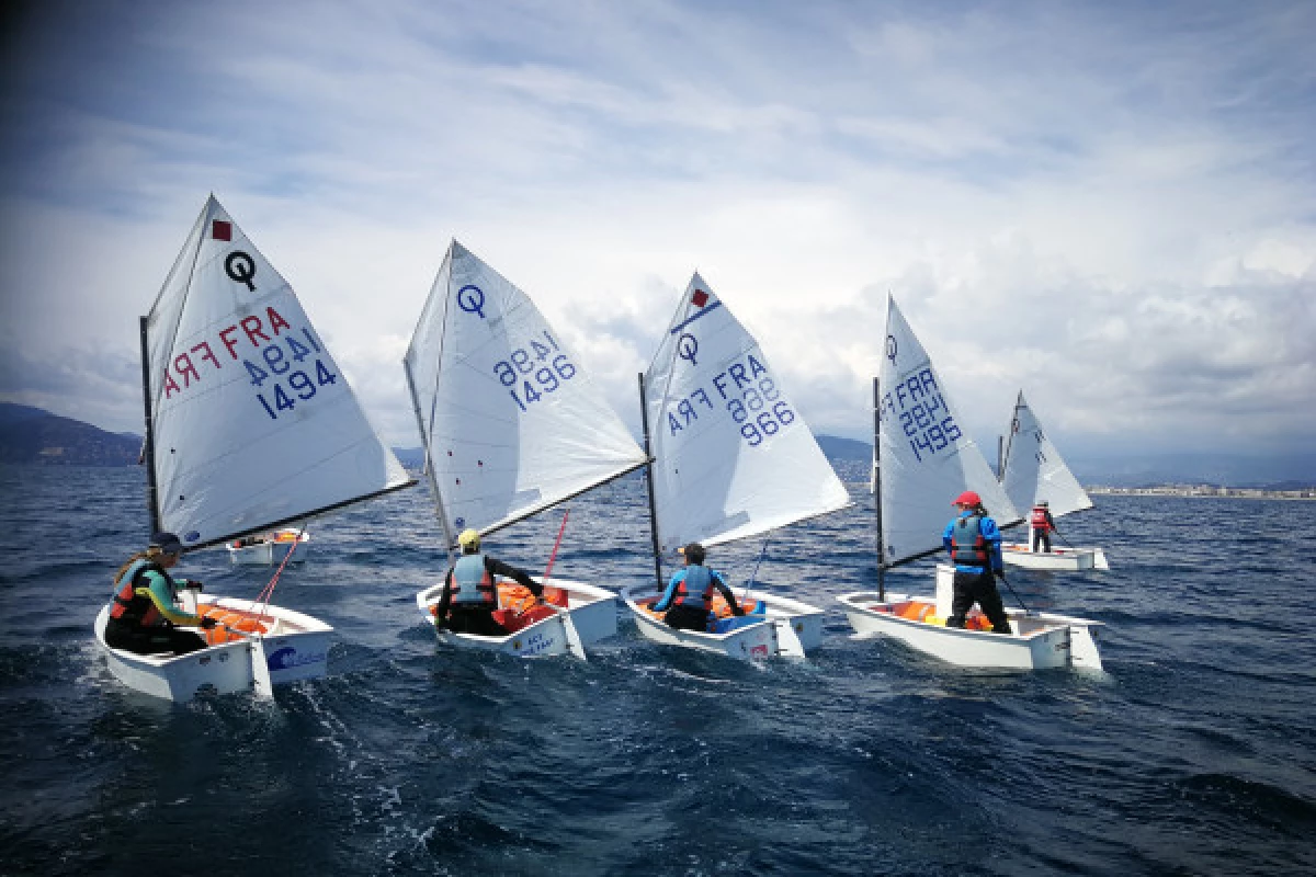 Dinghy Fun Camp - Toussaint School Holidays - Bonjour Fun