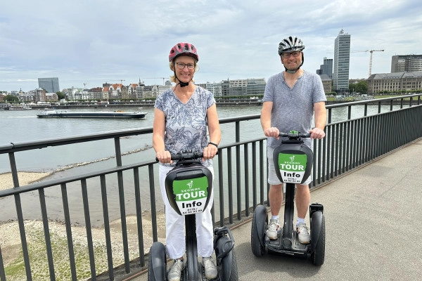 Segway Tours in Düsseldorf: classical City-Tour - Bonjour Fun