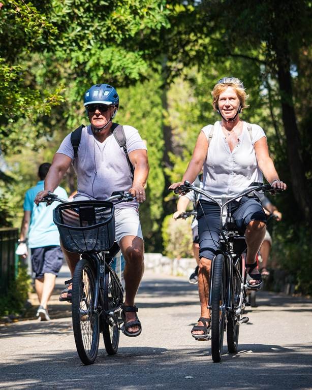 E-BIKE CITY TOUR: 2H30 AGENCY - Bonjour Fun