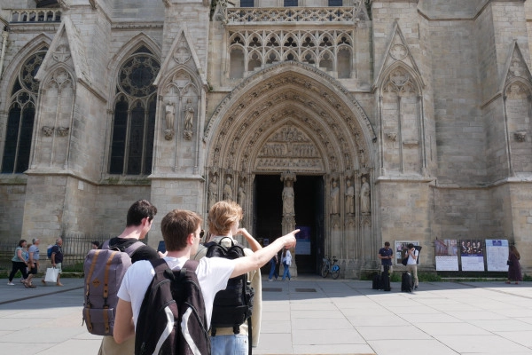 Outdoor Escape Game - Braquage à la Bordelaise - Bonjour Fun