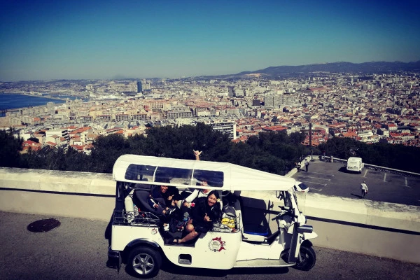 Essential tuk tuk tour - Bonjour Fun