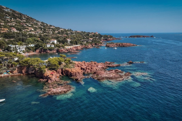 Sea excursion from Cannes to St Tropez - Bonjour Fun