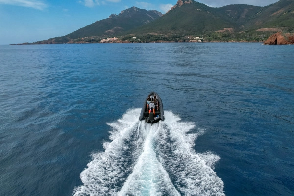 Essential Estérel Calanques 1.5-Hour - Bonjour Fun