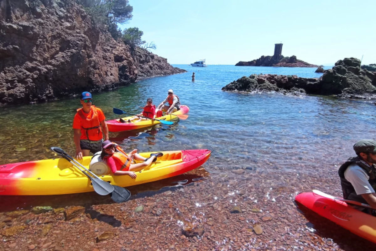 Supervised kayak or paddle ride - Corniche d'Or - Bonjour Fun