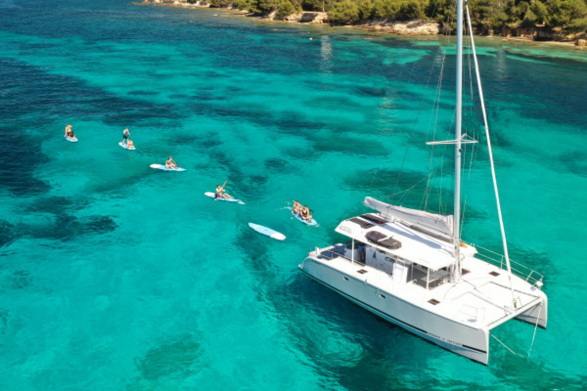 PRIVATE Catamaran MORNING trip (4h) - NOMAD3 - Bonjour Fun