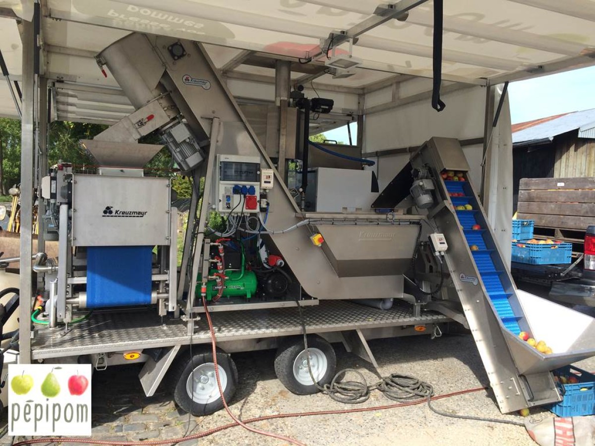 Fabriquer son jus de pomme - presse mobile - Bonjour Fun