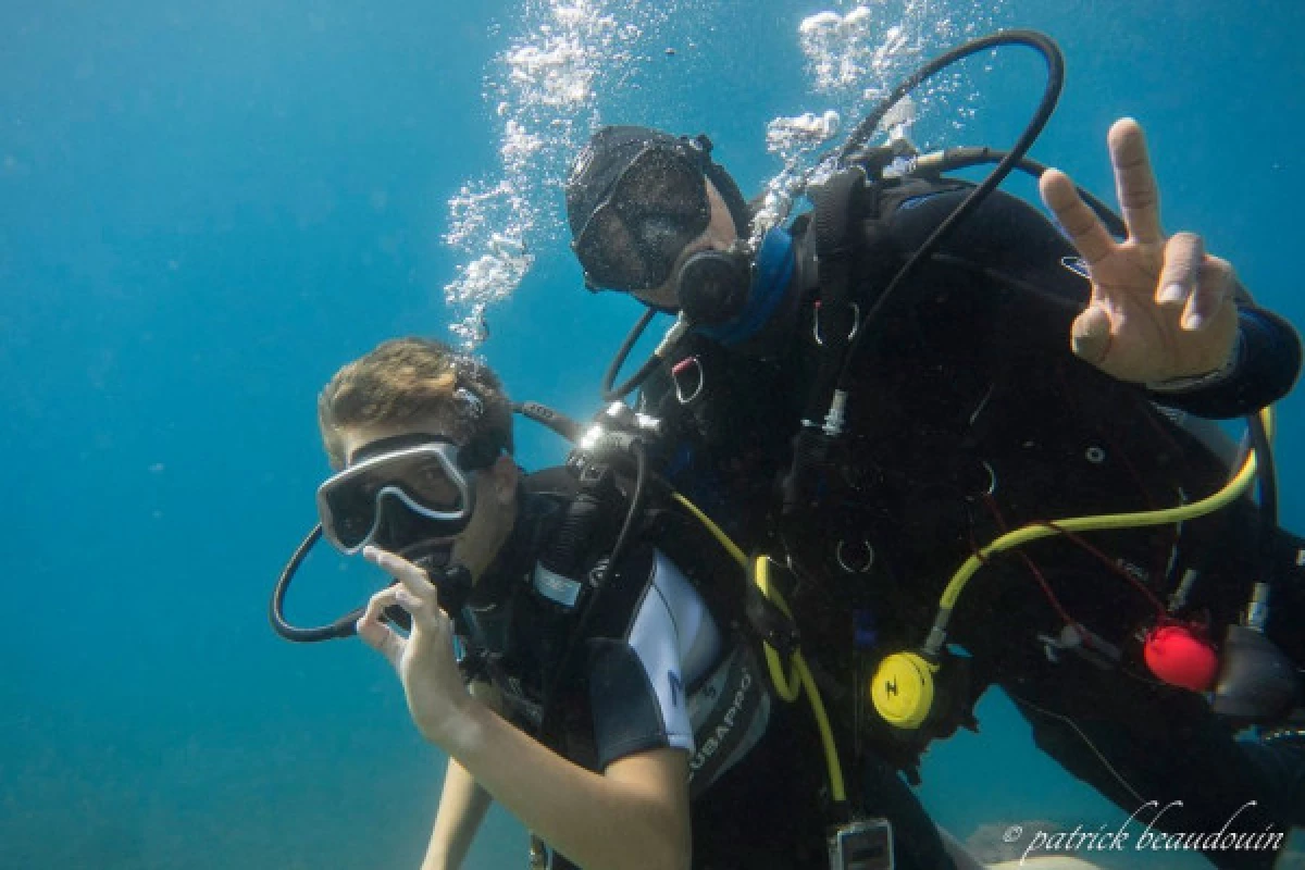 Kid Dive Certification Scuba Explorer - Fréjus - Bonjour Fun