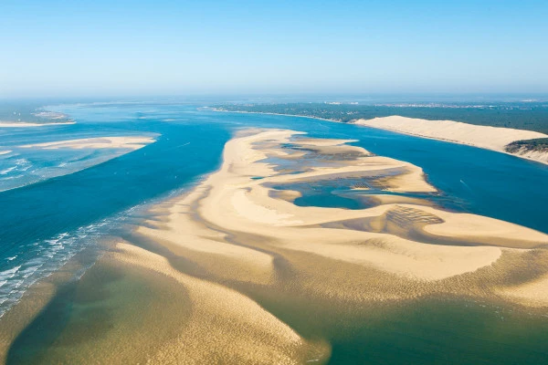 From Bordeaux: Arcachon Bay and Pilat Dune private tour. - Bonjour Fun