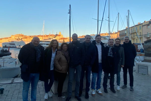 Group : Tour of Saint Tropez with an aperitif - Bonjour Fun